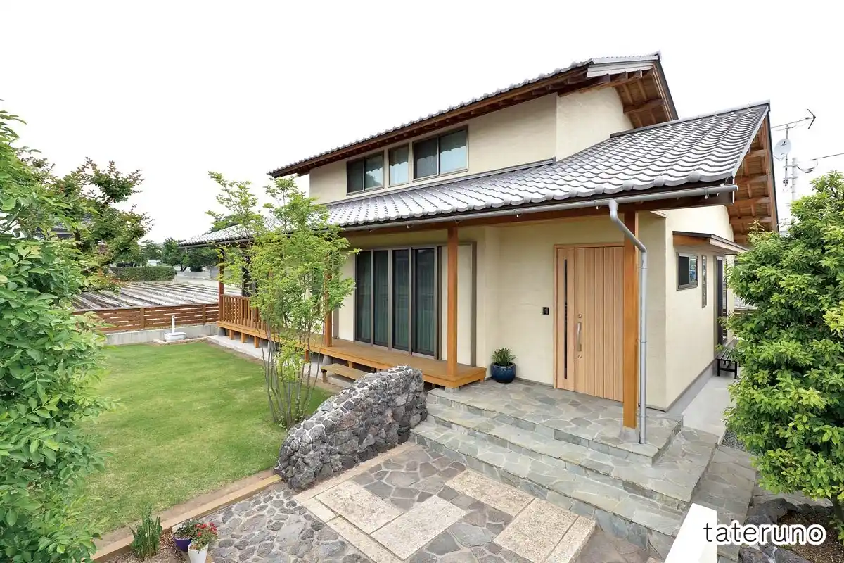 4LDKの注文住宅の外観の実例写真