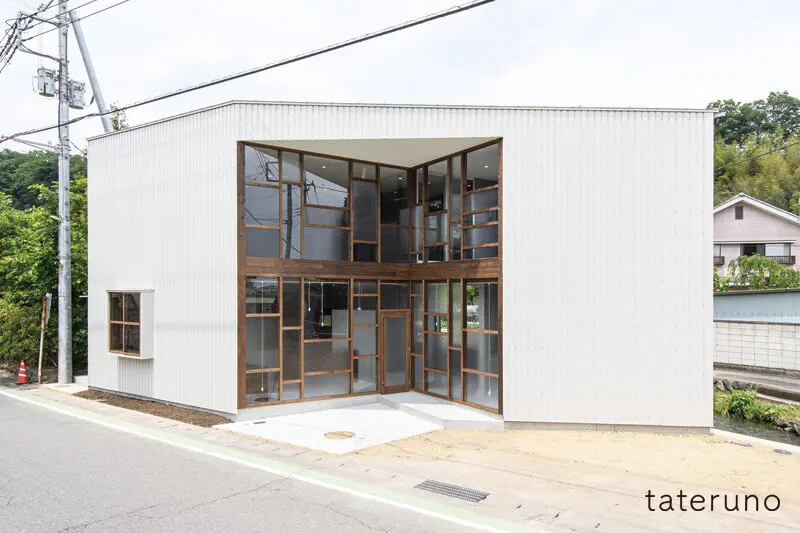 幸伸建設建築実例「非日常感や非住宅感をカタチにしたデザインの家」外観画像