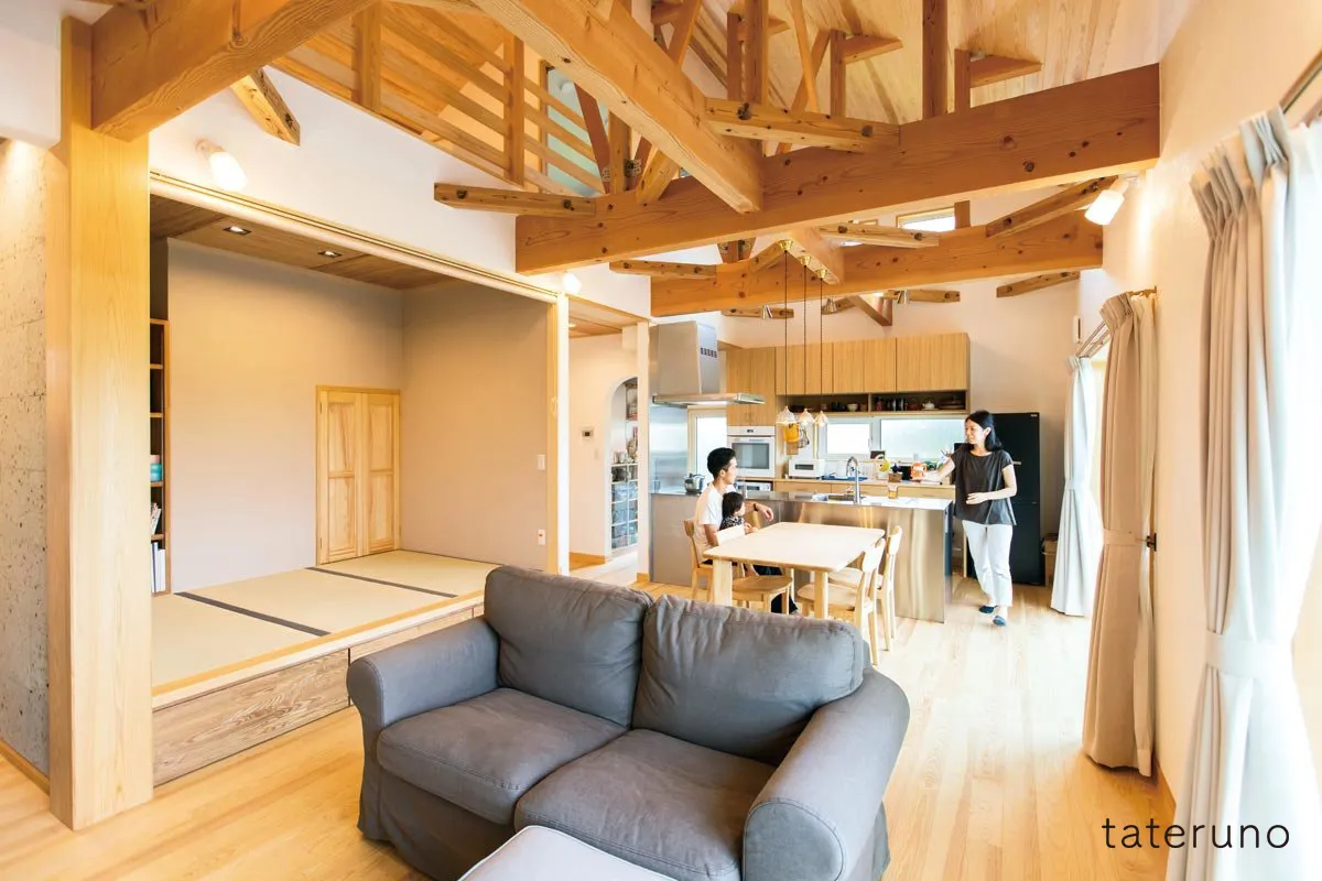 心地よさと満足感に溢れる自然素材づくしの家