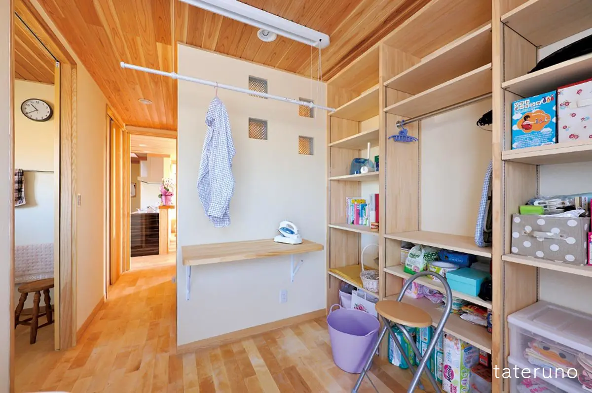 実例4_和モダン-ランドリールーム