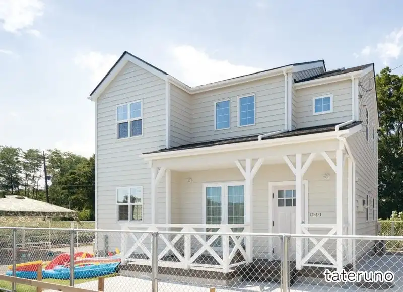 実例①吹き抜けリビング階段の間取り-外観