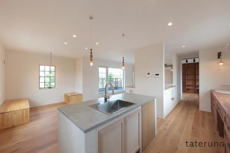 実例④回遊的な動線が家族をつなぐ2階リビングの家-LDK