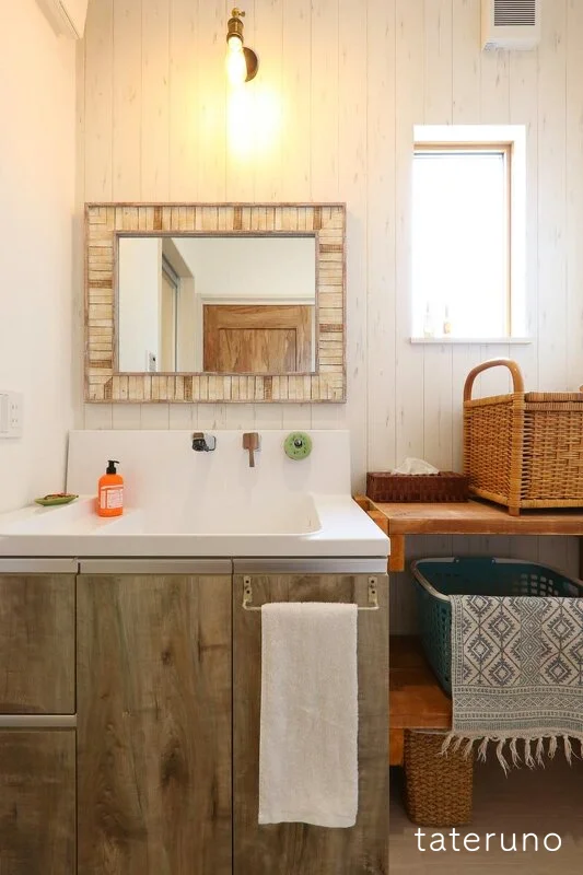 1,000万円台の家の洗面台の実例写真（CAFE HOUSE）