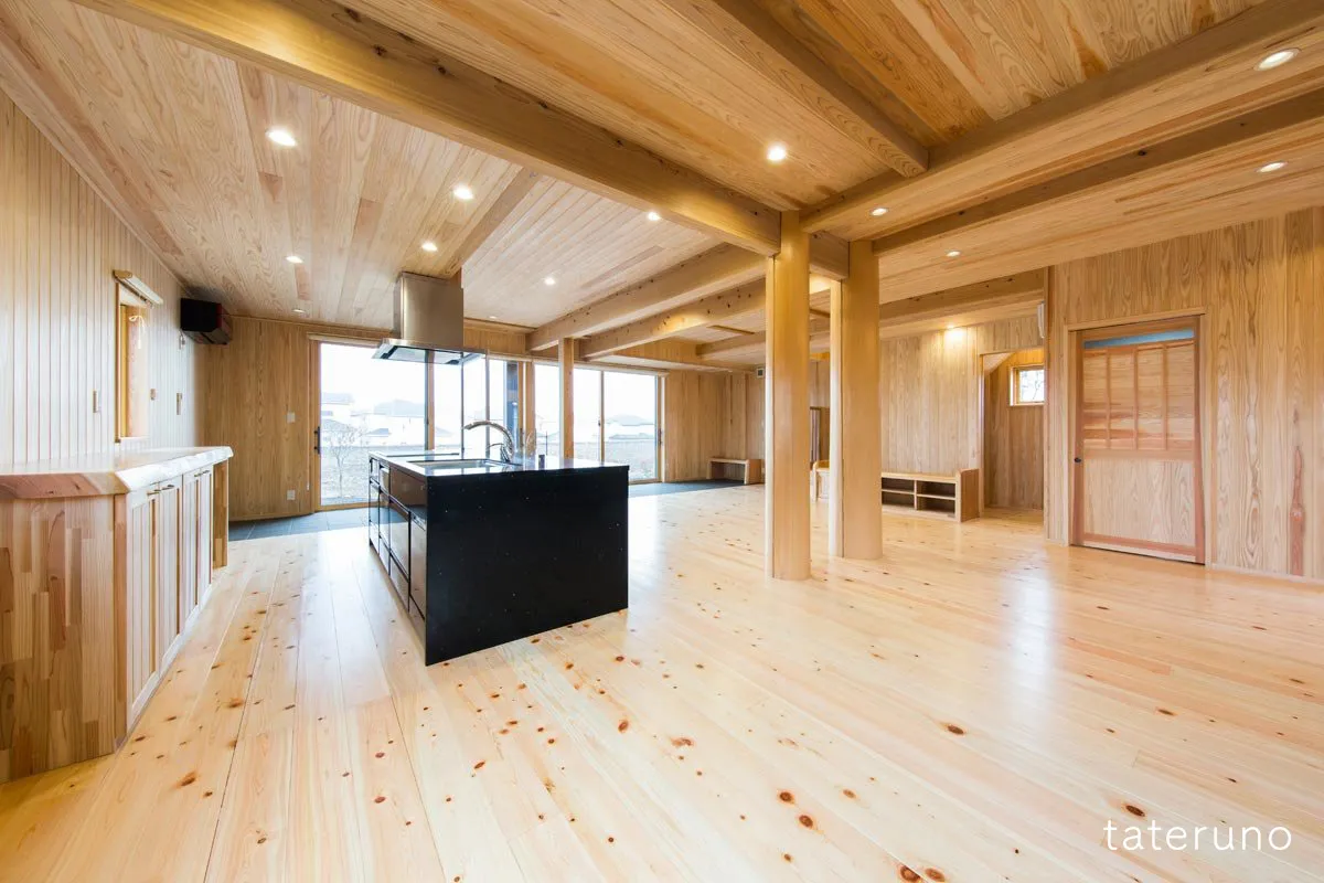 住む人にやさしい「森の香りのする住まい」