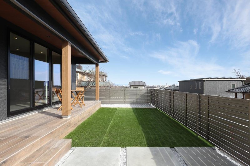 見晴らしの良い屋根付きテラスの平屋 Joyhome Design Iecocoro 見晴らしの良い屋根付きテラスの平屋 Joyhome Design Iecocoro